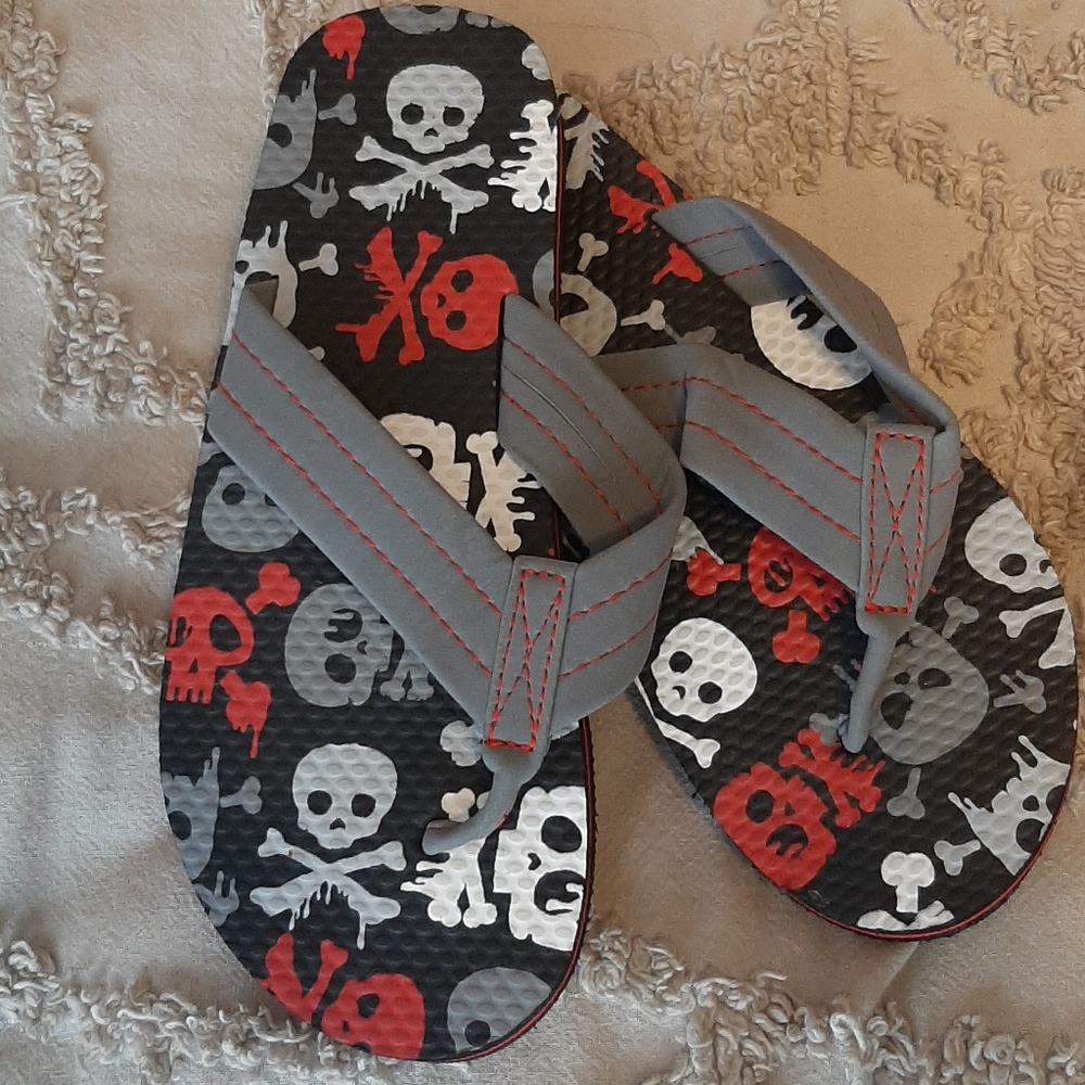 Boys flip flops